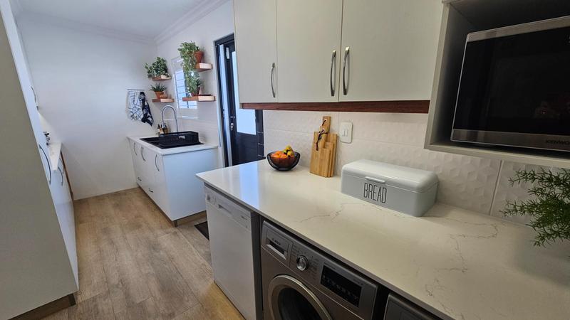 3 Bedroom Property for Sale in Dwarskersbos Western Cape
